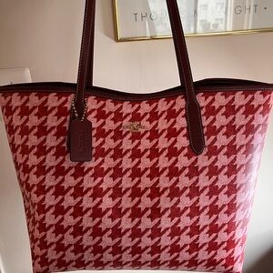 Coach City Tote in pink houndstooth